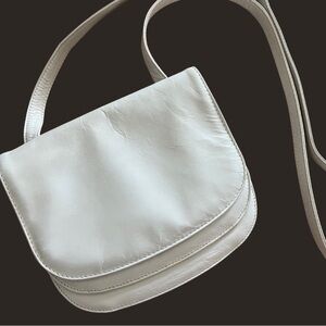 Zenith White Crossbody Bag with Minimalist Design